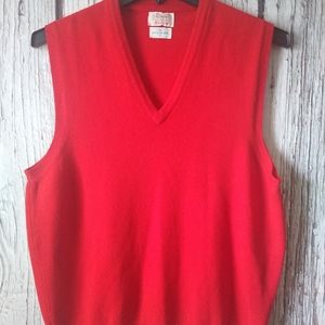Vintage Alan Paine Mens (44) Red 100% Lambswool Sleeveless Sweater Vest.